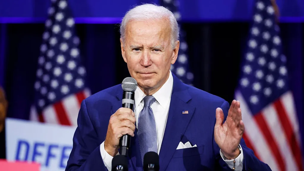 Biden Ranks 14th in Expert Survey, Trump Hits Last Place