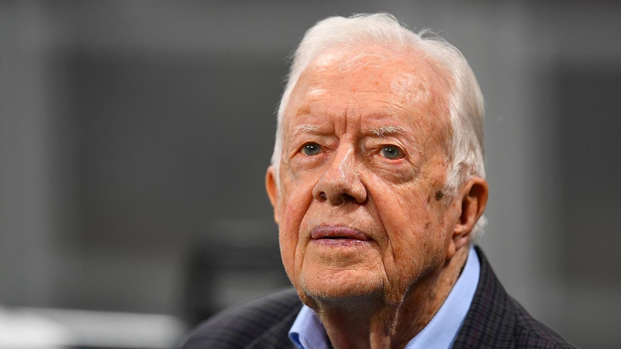 Jimmy Carter Marks One Year in Hospice Care