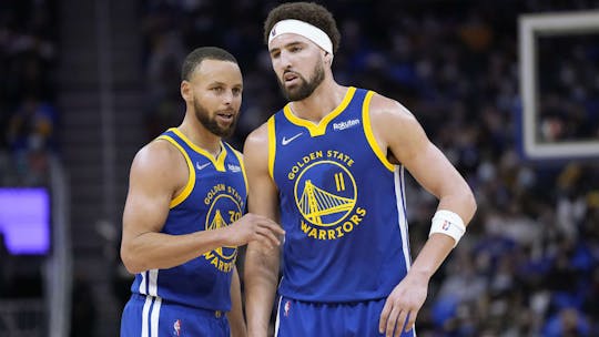 Warriors Dominate Rockets with Curry and Thompson Leading the Charge