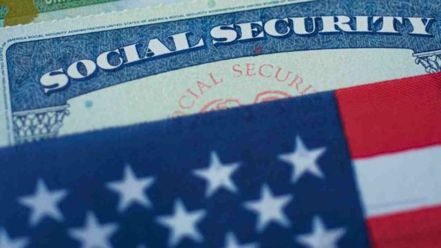 Who will get a payment of up to $4,018 from SSDI in 2025