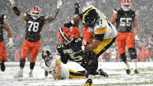 Browns Claim Dramatic Snowy Victory Over Steelers with Last-Minute TD Drive