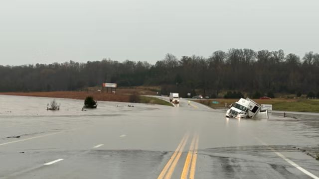 Missouri Flash Floods Kill Five, Including Two Poll WorkersMissouri Flash Floods Kill Five, Including Two Poll Workers