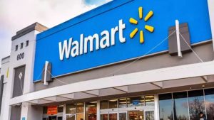 Walmart Customers in This Country Tend to Spend Over $8 Per Visit, Study Finds