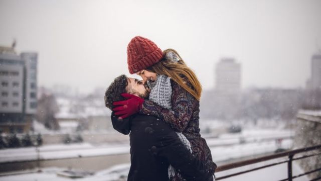 6 Zodiacs Who Can Handle Long Distance Relationships