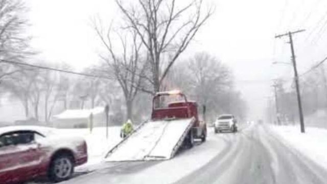 Chicago Weather Snowfall Tonight and a Sharp Temperature Drop Before the Weekend