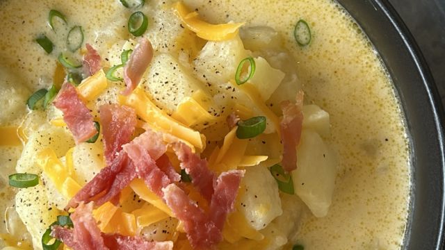 Easy and Tasty Cheesy Potato Soup Recipe!