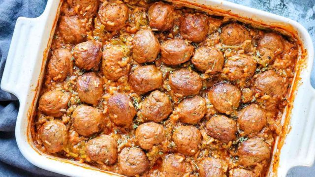 Easy and Tasty Recipe for Meatball Casserole You Can Make at Home!