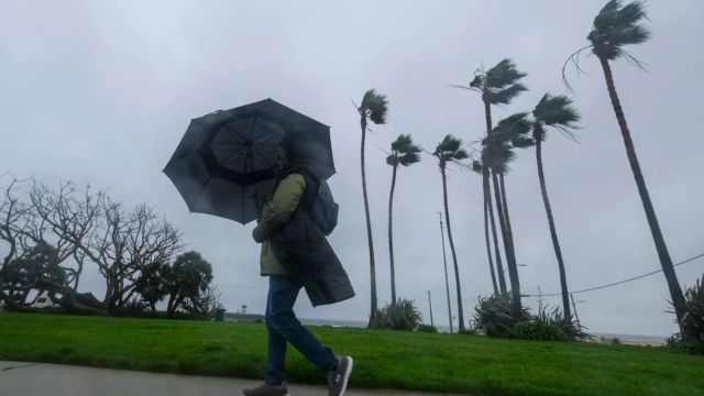 Bomb Cyclone Slams Northern California Torrential Rain and Fierce Winds Batter Bay Area (1)