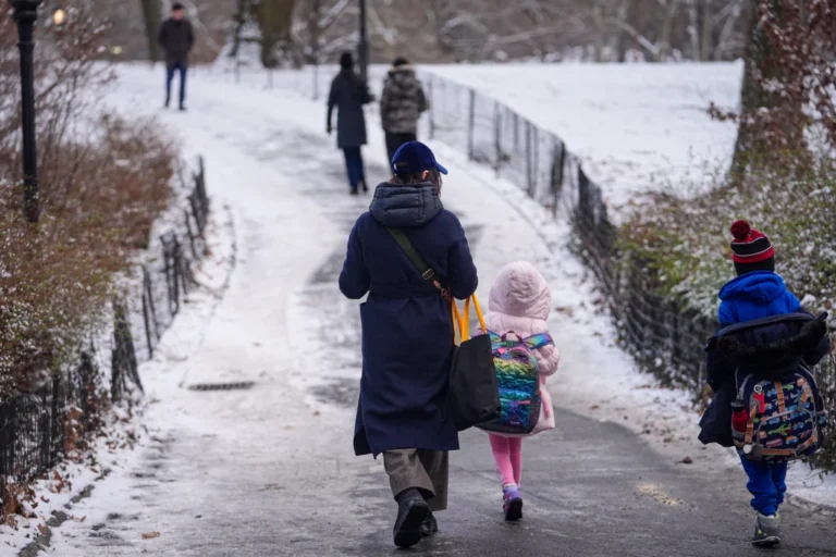 Will Maine Experience a Snowy Sunday with Temperatures Dropping Below Freezing?