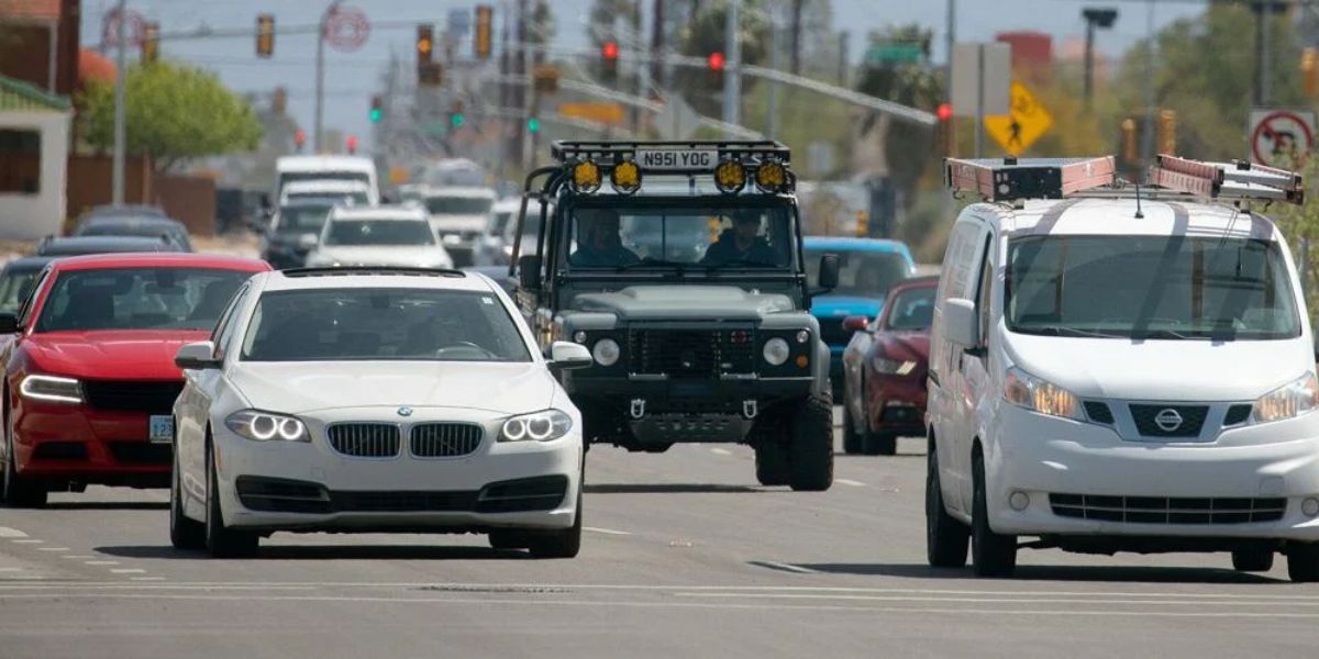 Can You Still Turn Right on Red in Arizona New Law Brings Changes in 'MAY'