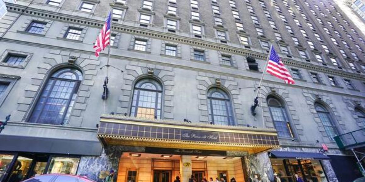 Roosevelt Hotel Shelter Struggling to Accommodate Migrants as Closure Deadline Nears