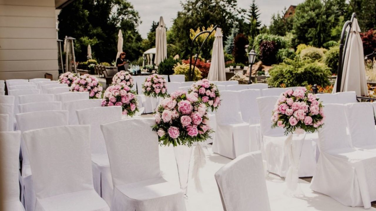 Mom’s Unusual Offer $35K Each If Daughters Promise Not to Have Weddings