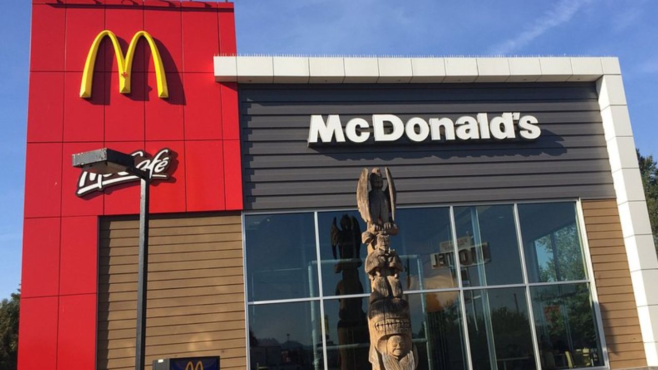 San Jose Woman Erupts at McDonald’s Over Delayed Order, Flees After Realizing She’s Filmed